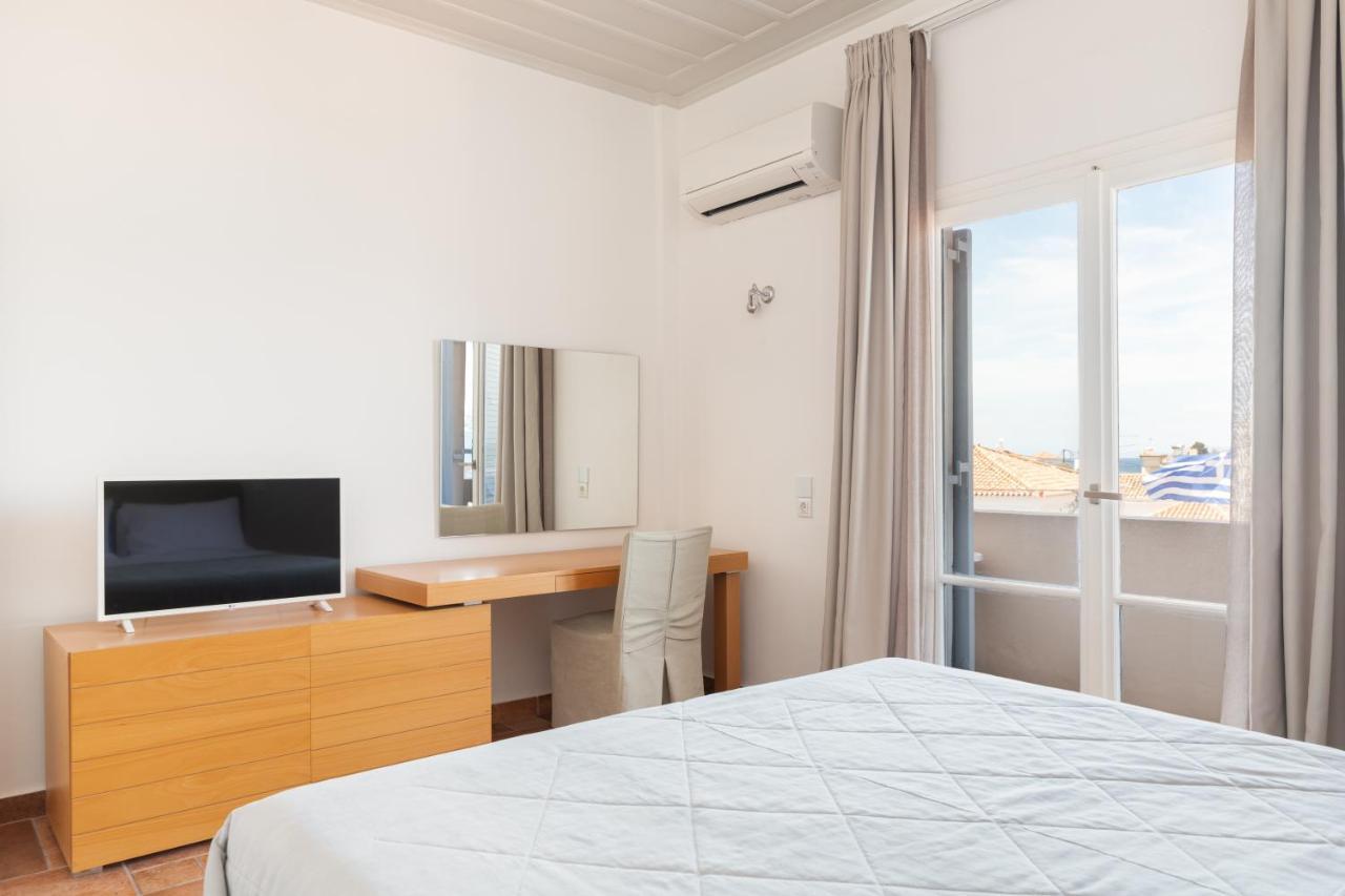 Hotel Roumani Spétses Exteriör bild